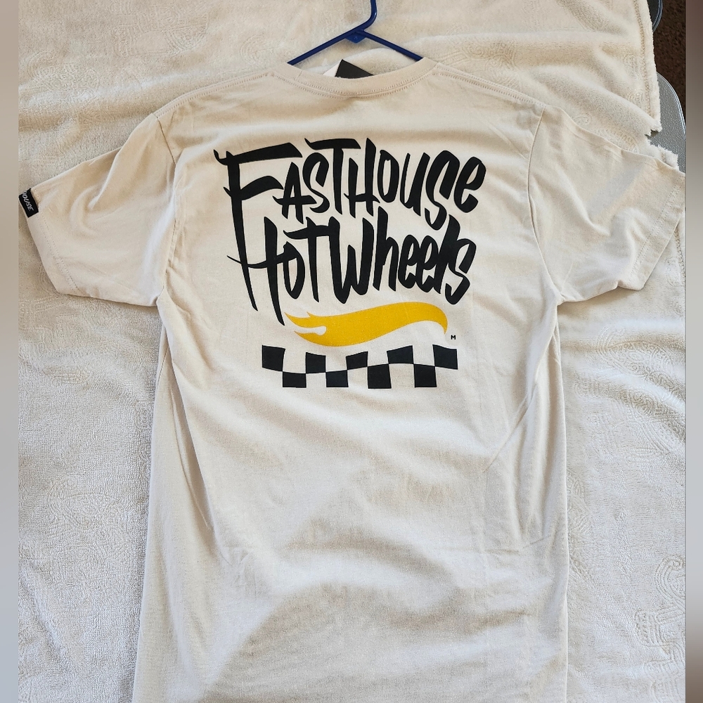 BNWT FASTHOUSE Hot Wheels Men's White Graphic T-Shirt